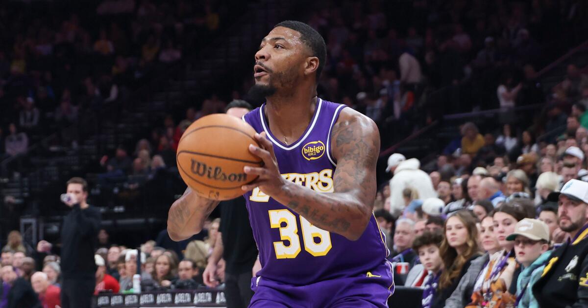 Lakers' Marcus Smart fines $35,000 for making obscene gesture
