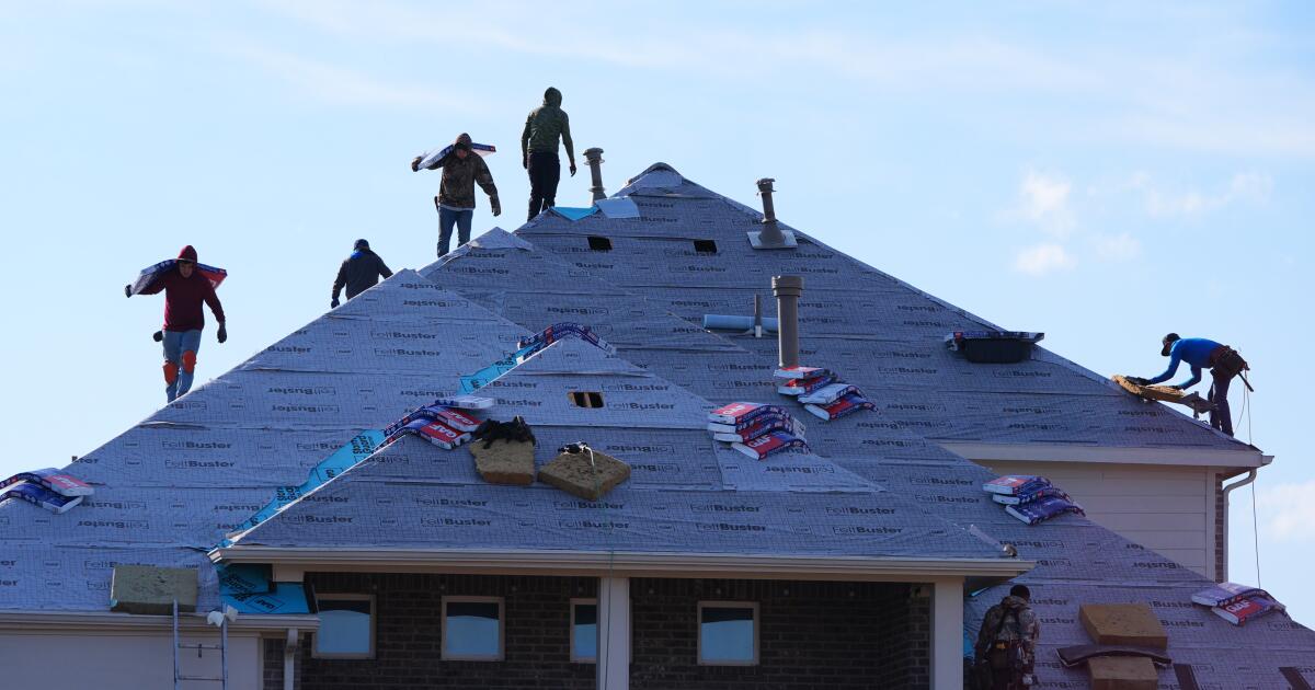 Economy expanded at a surprisingly strong 4.3% last quarter