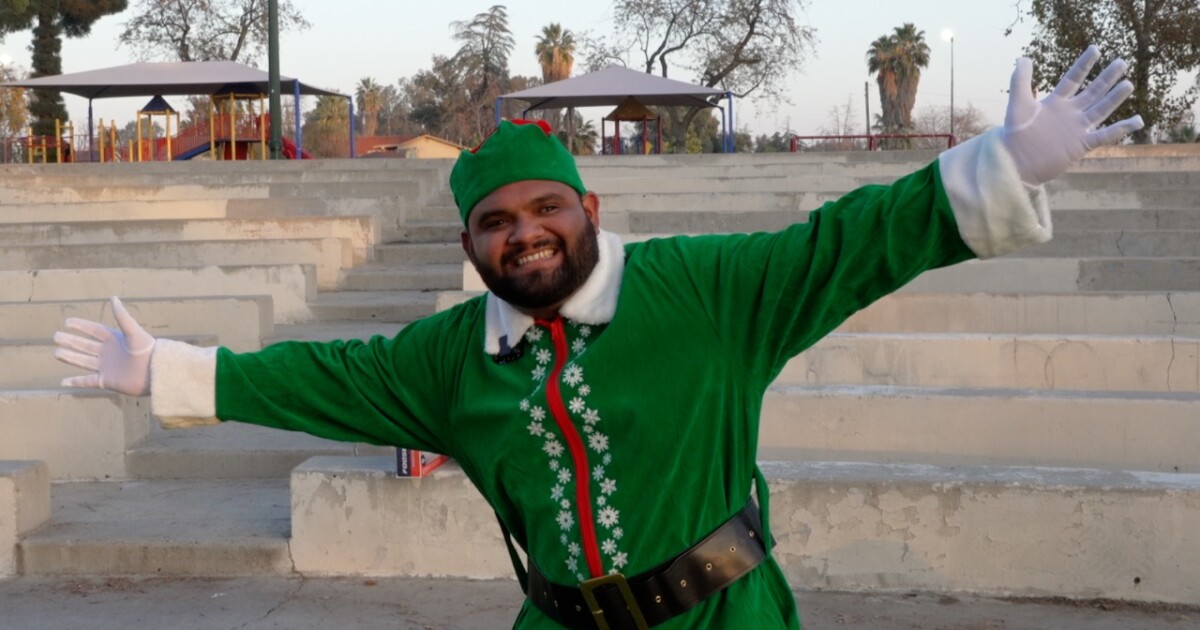 The Bakersfield Elf returns to spread holiday cheer