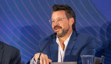 California's deficit challenge amid voters' economic unease