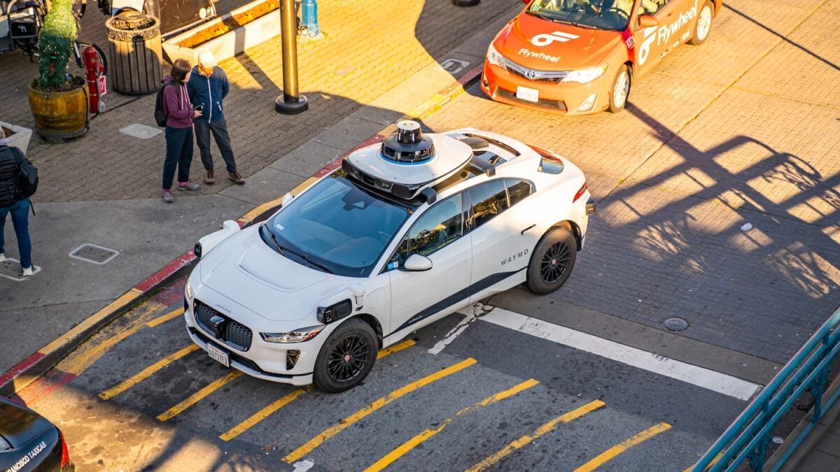 Blackout in San Francisco Litters Streets with Traffic-Blocking, Deactivated Waymos