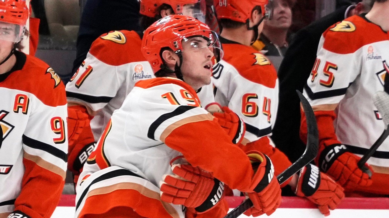 Beckett Sennecke beats the buzzer to force OT and Ducks win shootout to beat Penguins 4-3