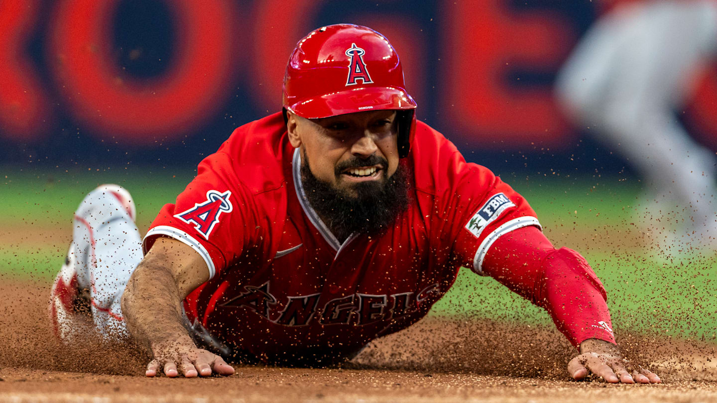 Los Angeles Angels v Toronto Blue Jays