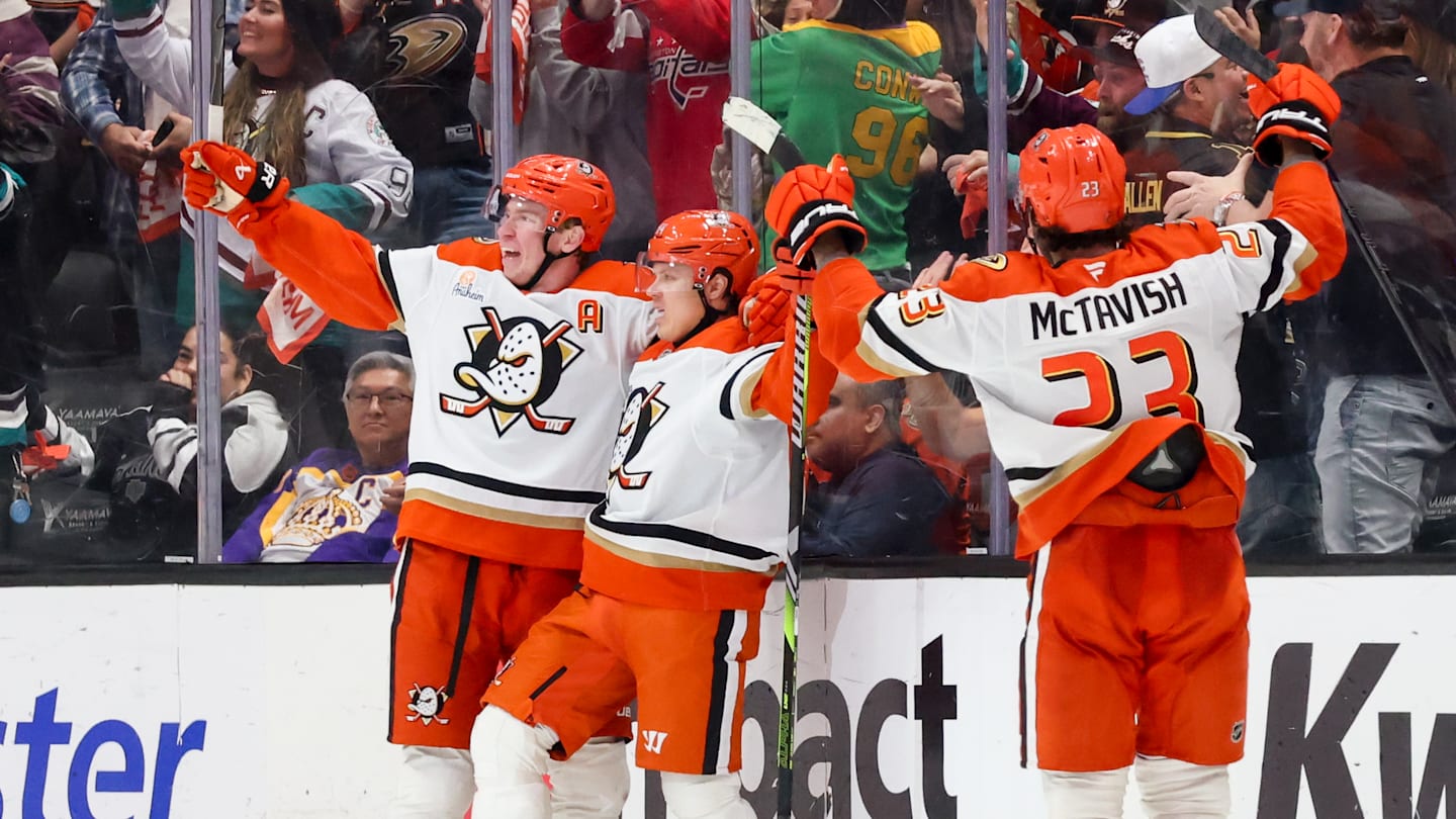 Los Angeles Kings v Anaheim Ducks