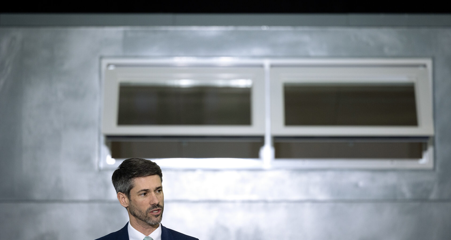 Mahan's entry makes California governor's race a litmus test