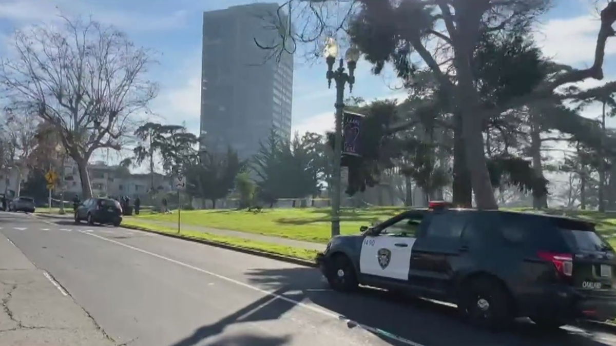 Man dies after found shot near Oakland's Lake Merritt – KION TV