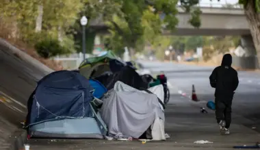 California Homelessness Crisis Remains Newsom's Political Liability