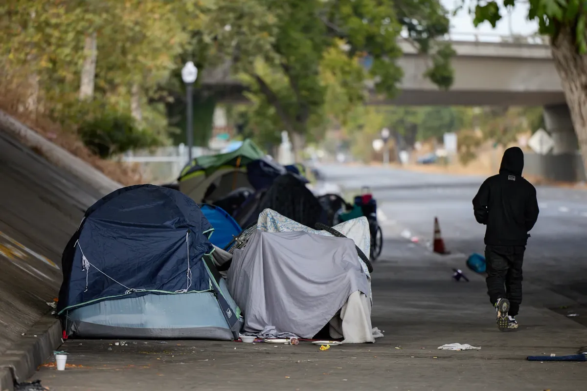 California Homelessness Crisis Remains Newsom's Political Liability