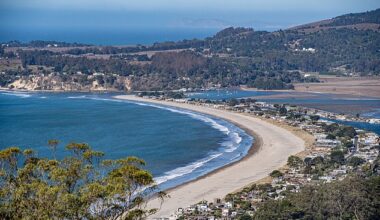 Calle del Arroyo is a half-mile road off Highway 1 in Stinson Beach, California that is threatened by rising sea levels