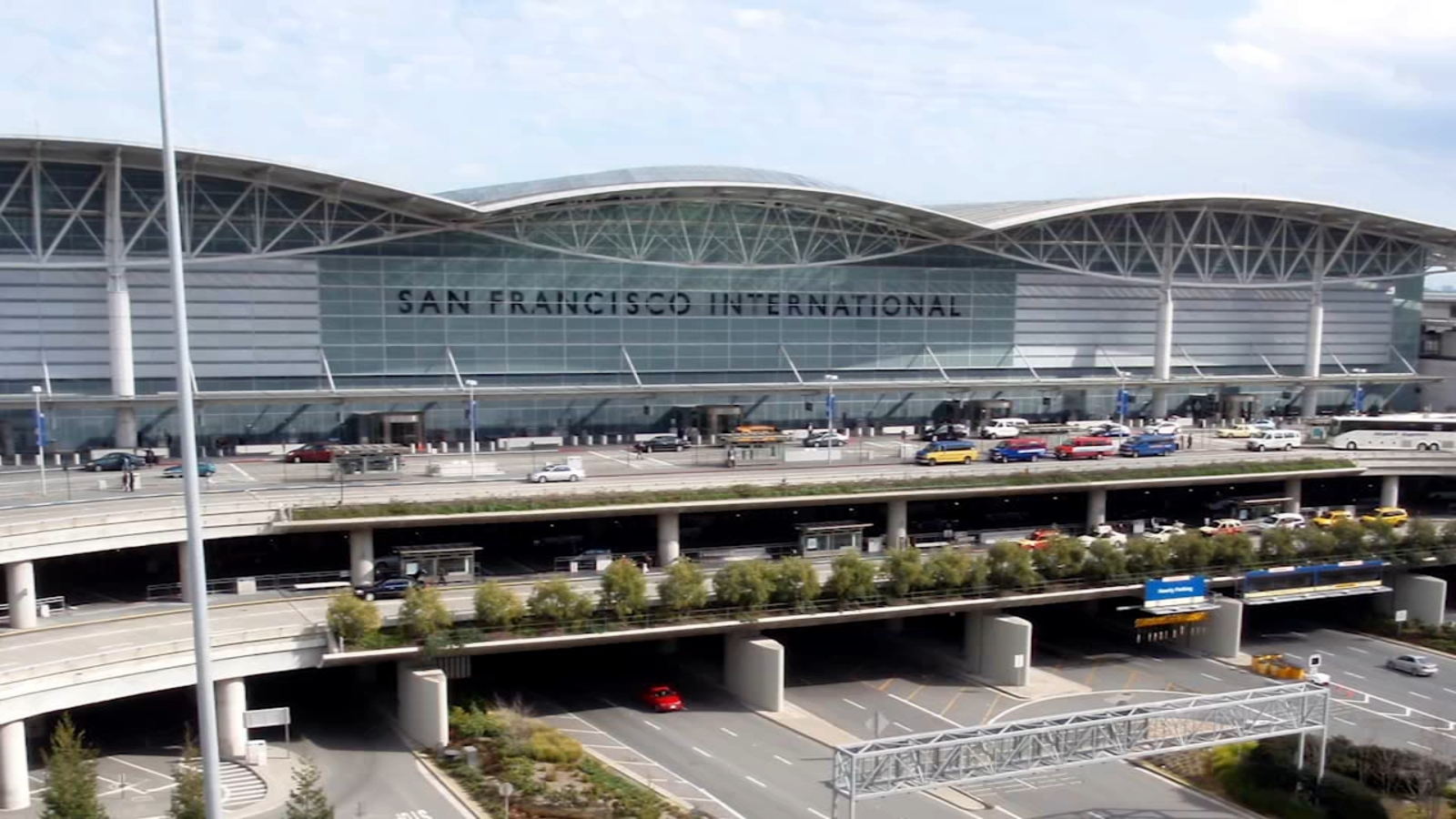 San Francisco International Airport employee John Lacayanga dies while towing cargo pallet