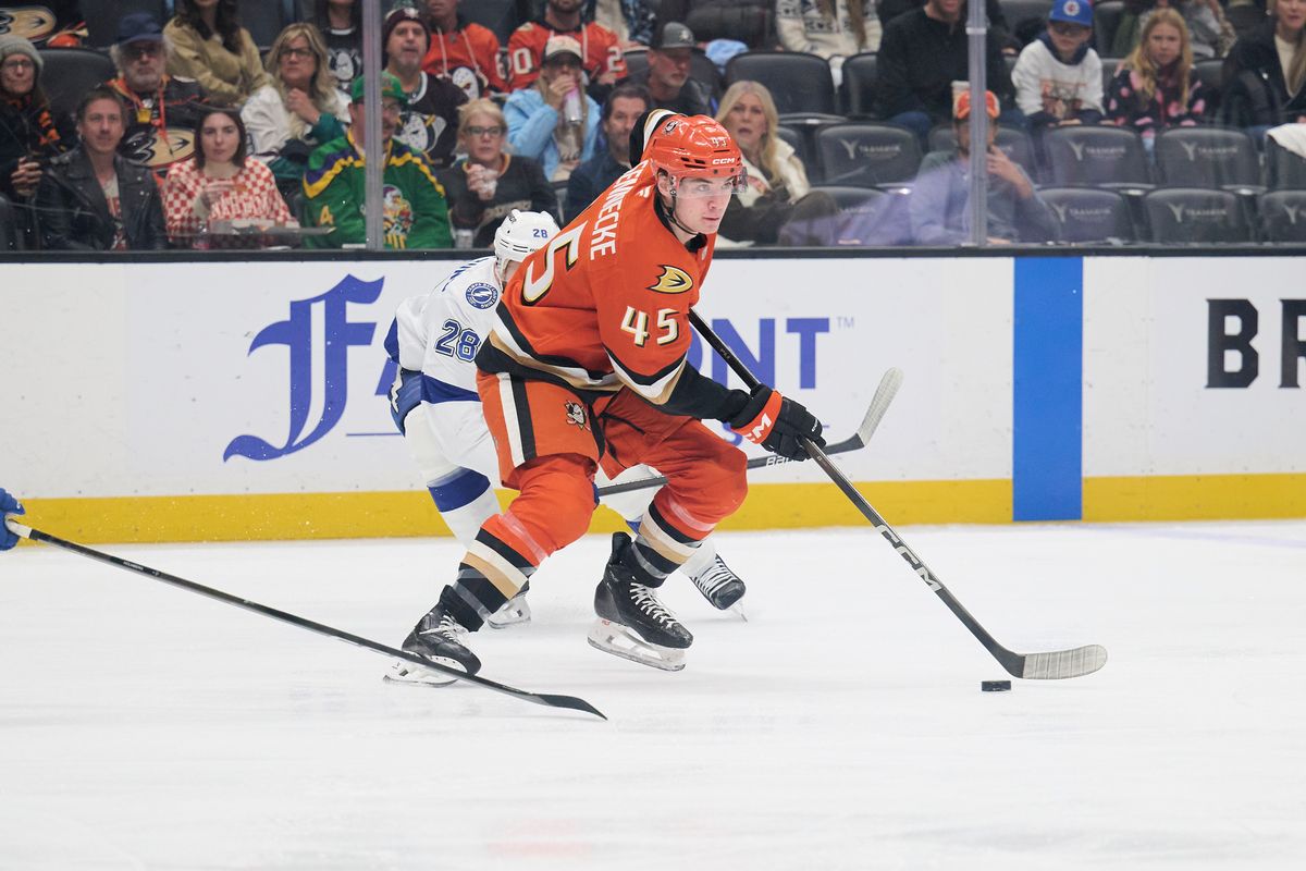 Anaheim Ducks right wing Beckett Sennecke (45) skates with the puck against the Lightning at the Honda Center on December 31,2025 in Anaheim, California.