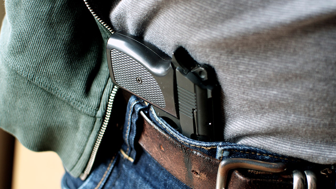 US appeals court strikes down California open-carry gun ban