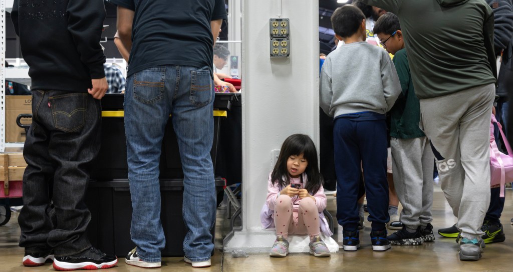 Trading cards and connections in Orange County – Orange County Register