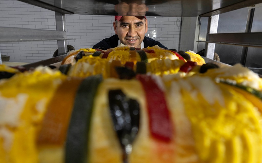 Anaheim bakery serves up tradition with Three Kings Day bread – Orange County Register