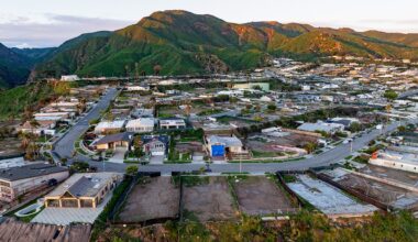 One year after California’s Palisades fires, homeowners face a rebuild gamble