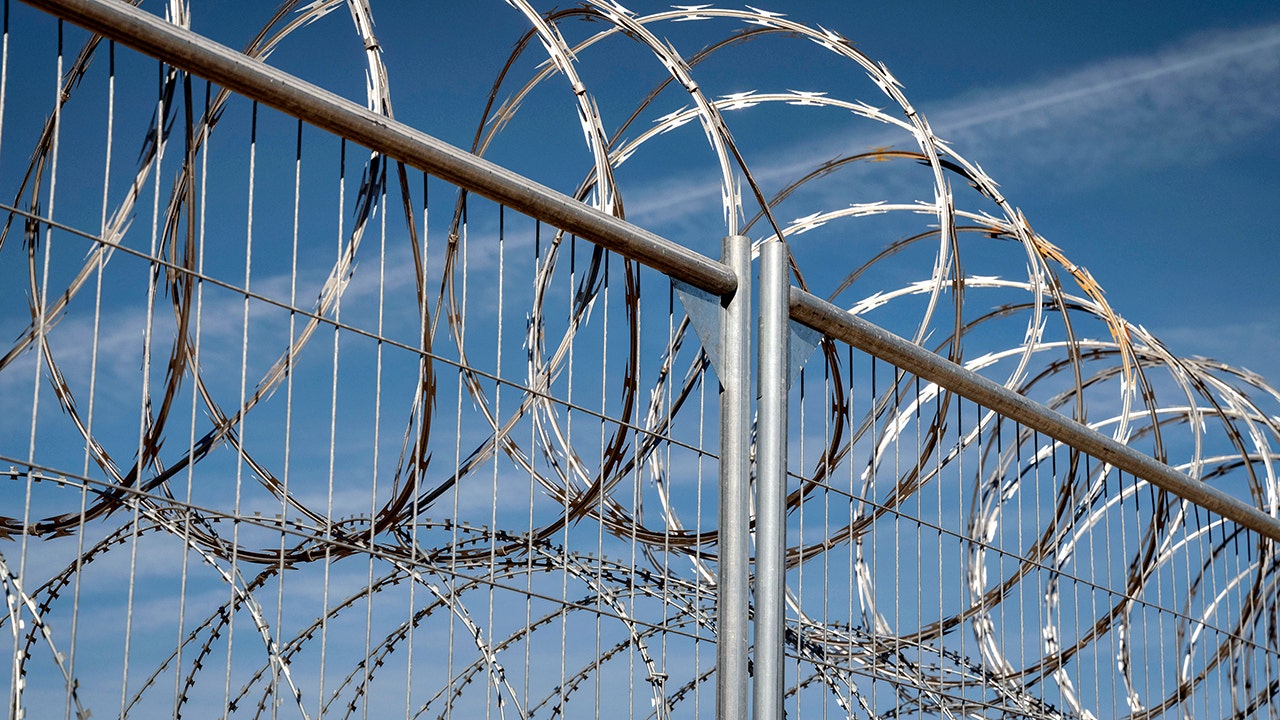 San Diego sues federal government over razor wire fencing on city land