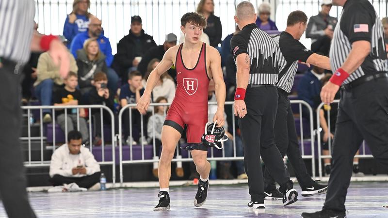 Wrestling Beats CSU Bakersfield, 35-7, Falls to Central Michigan, 26-10, in Final Day at NWCA National Duals