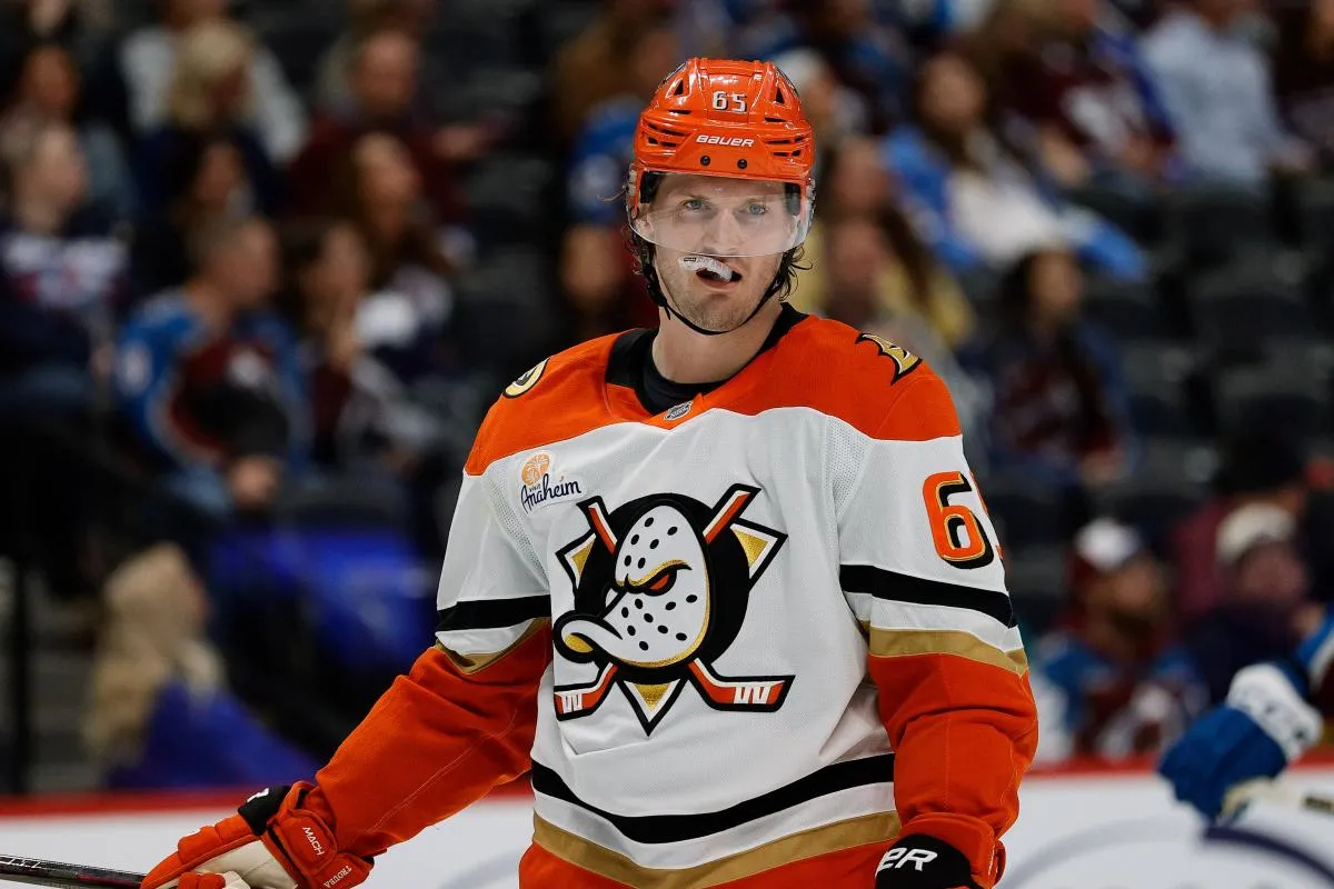 Ex-Ranger captain steps away from the Anaheim Ducks following life-changing news back home