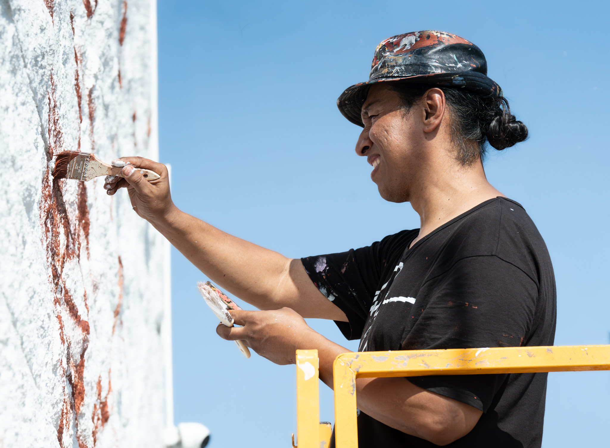 Robert Vargas is painting his brand new mural at Fair...