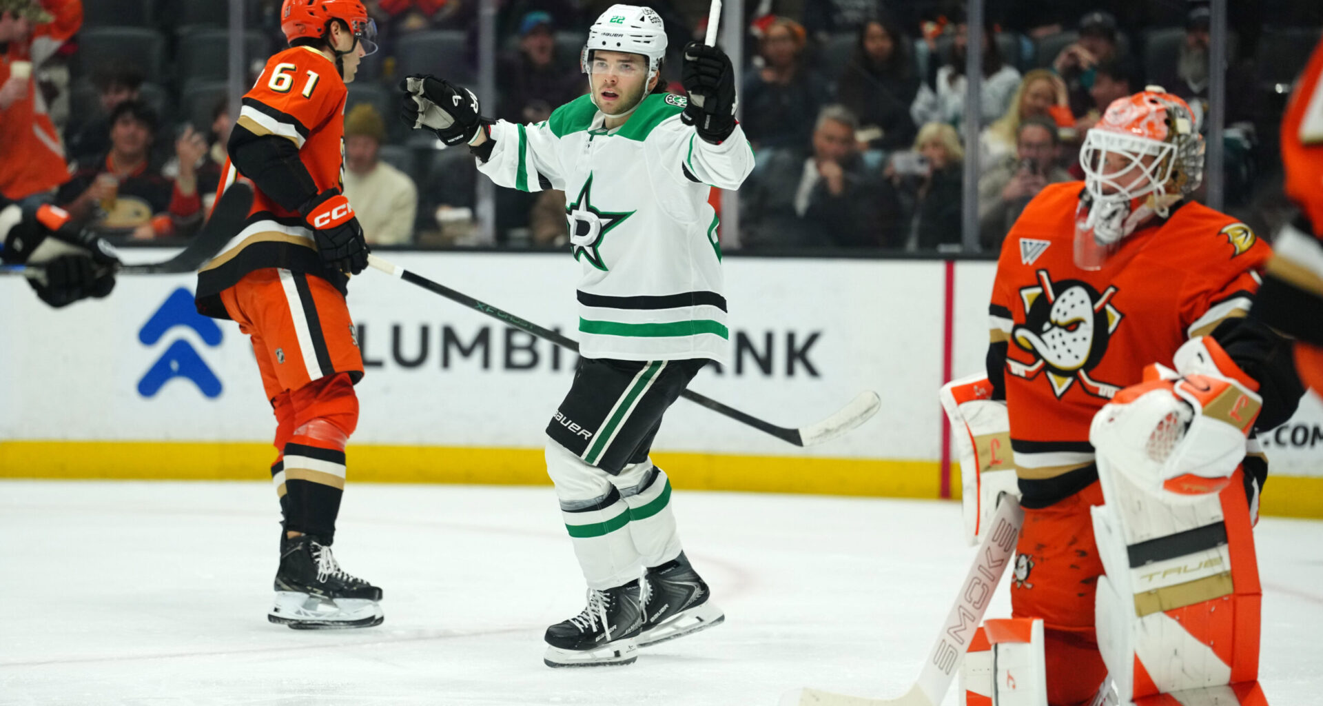 GDT: Stars @ Ducks (9 PM CT)