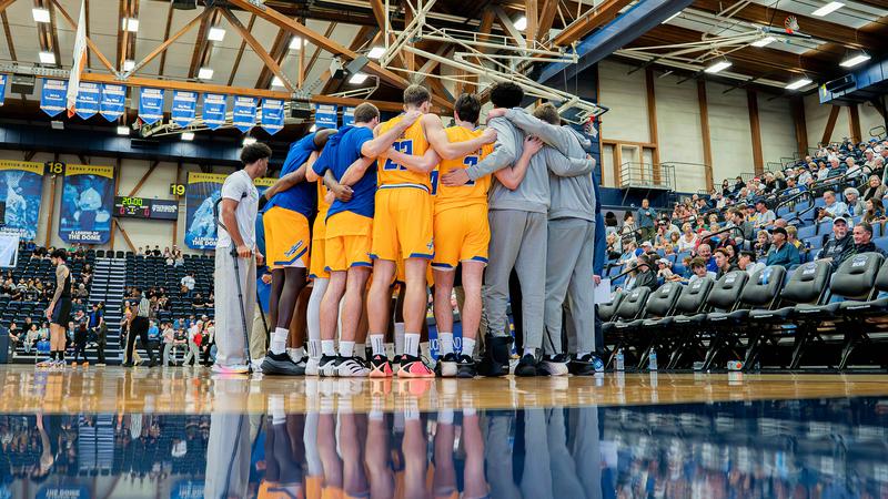 Gauchos Head to Bakersfield, Host Hawai'i
