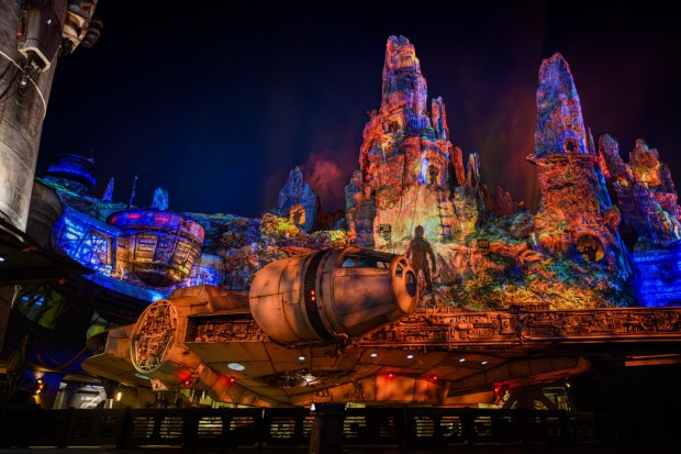 The "Shadows of Memory: A Skywalker Saga" projection show in Star Wars: Galaxy's Edge at Disneyland. (Courtesy of Disneyland)
