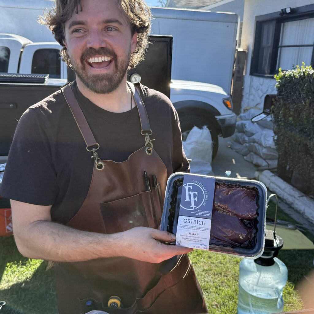 Meet the man bringing smoked meats to Long Beach for free  – Press Telegram