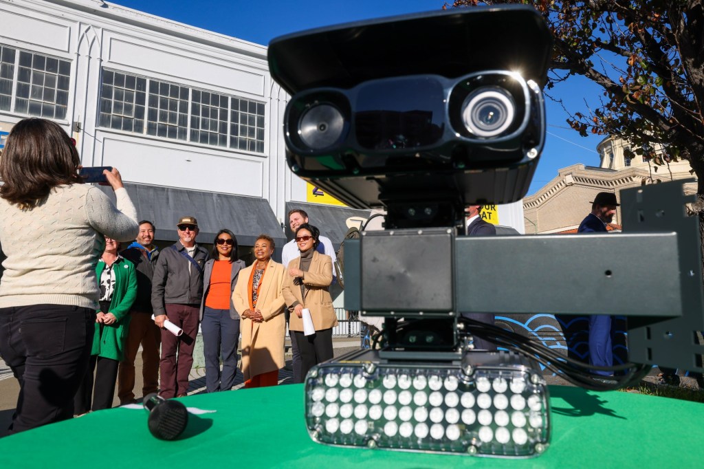 New cameras are designed to catch Oakland’s speedy drivers. Can they slow the roads? – Times Herald Online