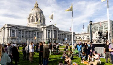 Thousands of fans celebrate life of legendary Grateful Dead guitarist Bob Weir in San Francisco