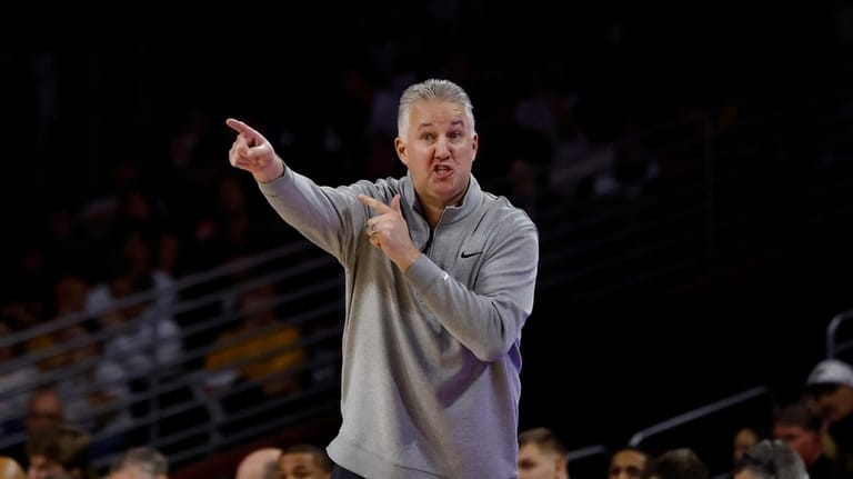 Purdue head coach Matt Painter reacts during the second half...