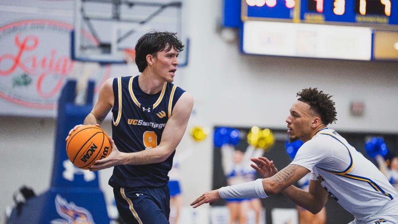 Tritons Too Much for Roadrunners