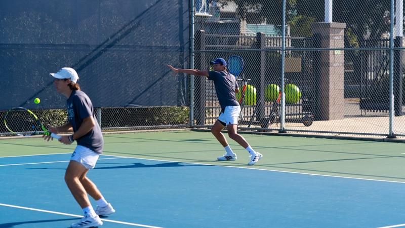 Aggies Split Doubleheader Against Santa Clara and Fresno Pacific