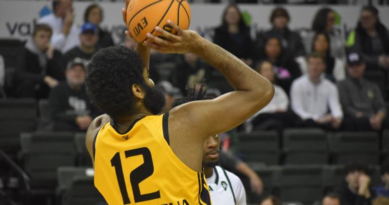 Naivalurua Scores Career-High as Oakland Throttles Green Bay