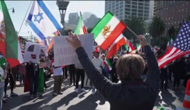 Demonstrators in San Francisco show solidarity with Iranian protesters, call for regime change