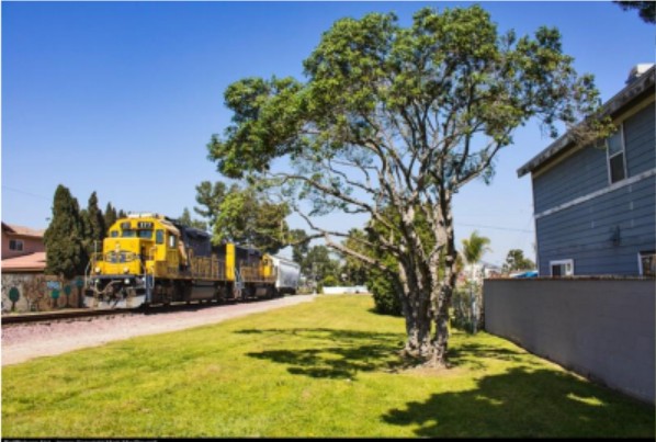 A photo of the Metro ROW in Lawndale. (Photo courtesy...