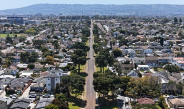 A photo of the Metro ROW in Lawndale. (Photo courtesy...