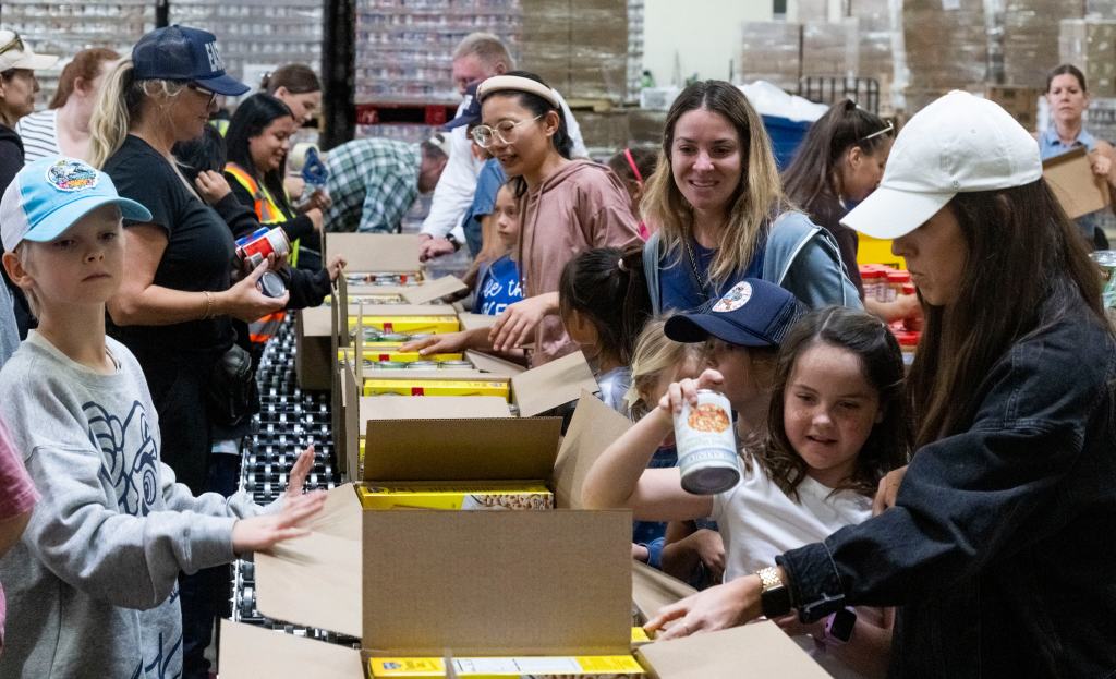 Hundreds of volunteers honor King’s legacy by helping OC food bank mission – Orange County Register