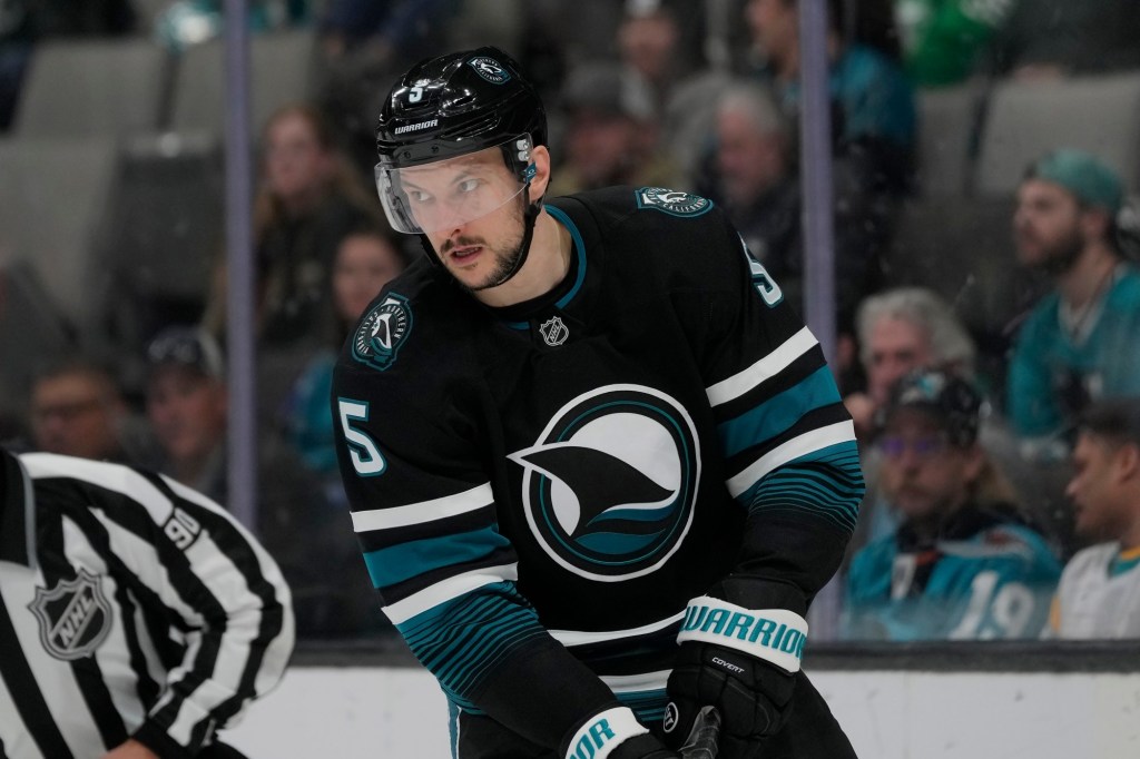 San Jose Sharks activate Vincent Desharnais for game vs. Florida Panthers