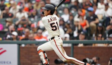 Giants outfielder Jung Hoo Lee detained at LAX