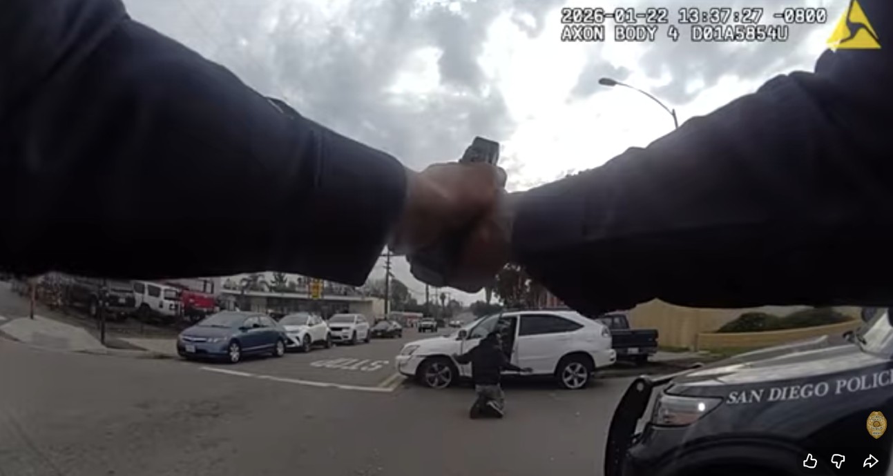 Police shooting follows crash that knocked light pole into SDPD car