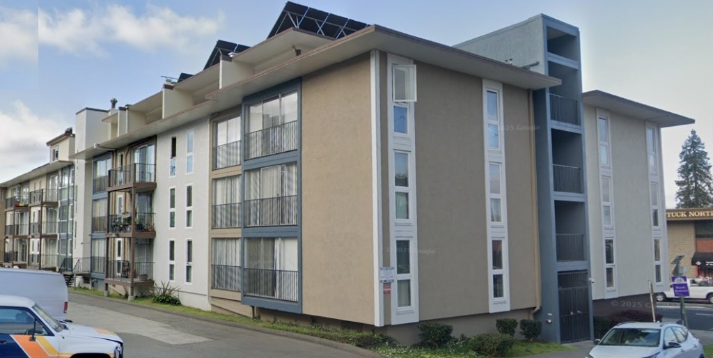 Berkeley apartment complex is foreclosed at sharply discounted value