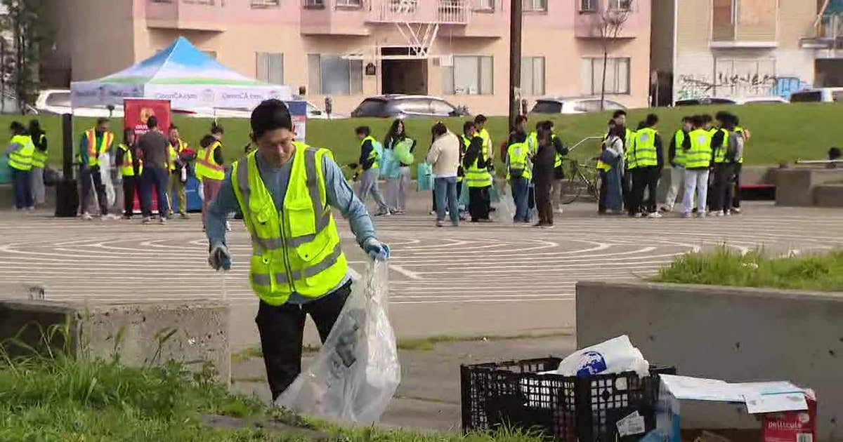 Oakland community members clean streets ahead of Lunar New Year