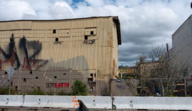 Huge fire destroys West Berkeley warehouse