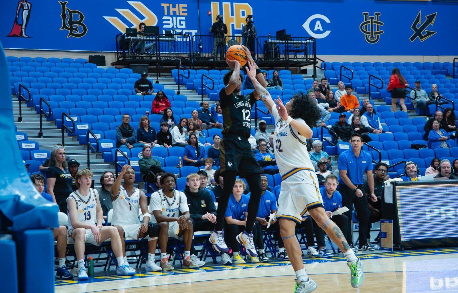 University of Hawaii Logo