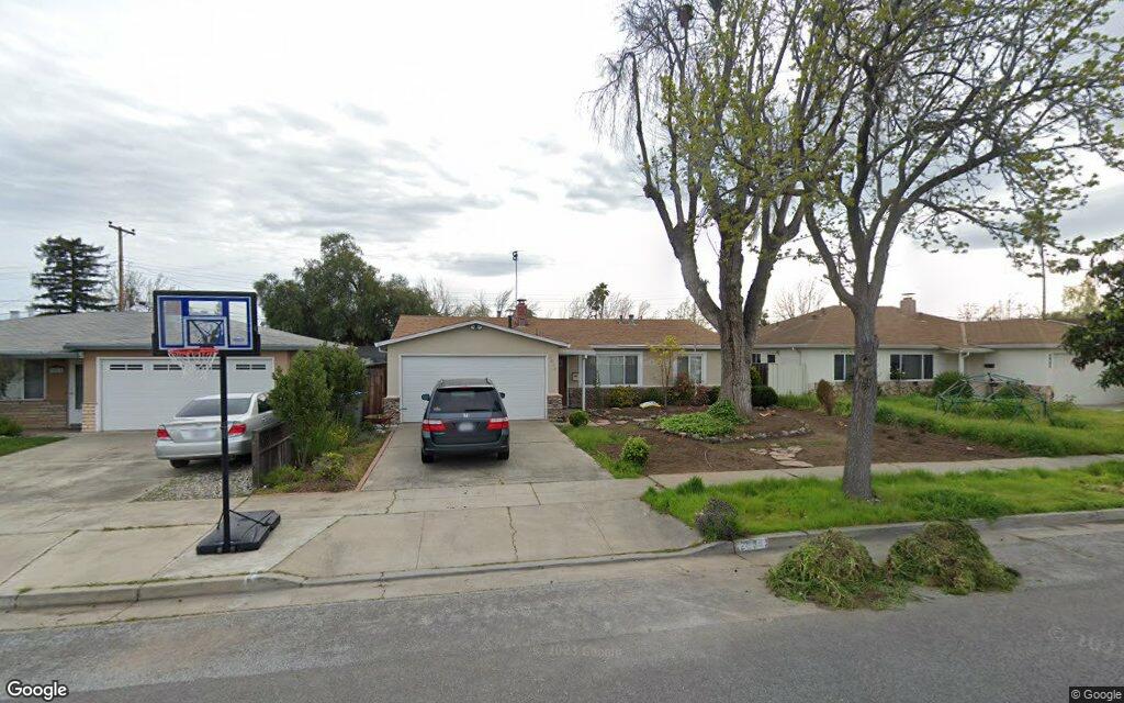 2934 Custer Drive - Google Street View