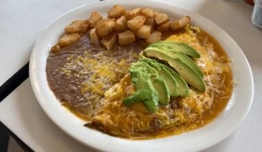 Dine and Dish: Flight Line Cafe in southwest Fresno