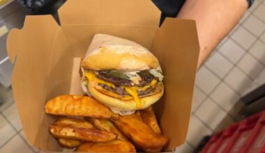 Dine and Dish: Wagyu 2 Go in northwest Fresno