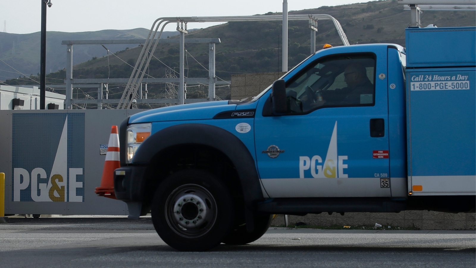 PG&E planning power outages for San Francisco neighborhoods hit by major blackout after equipment failure at substation
