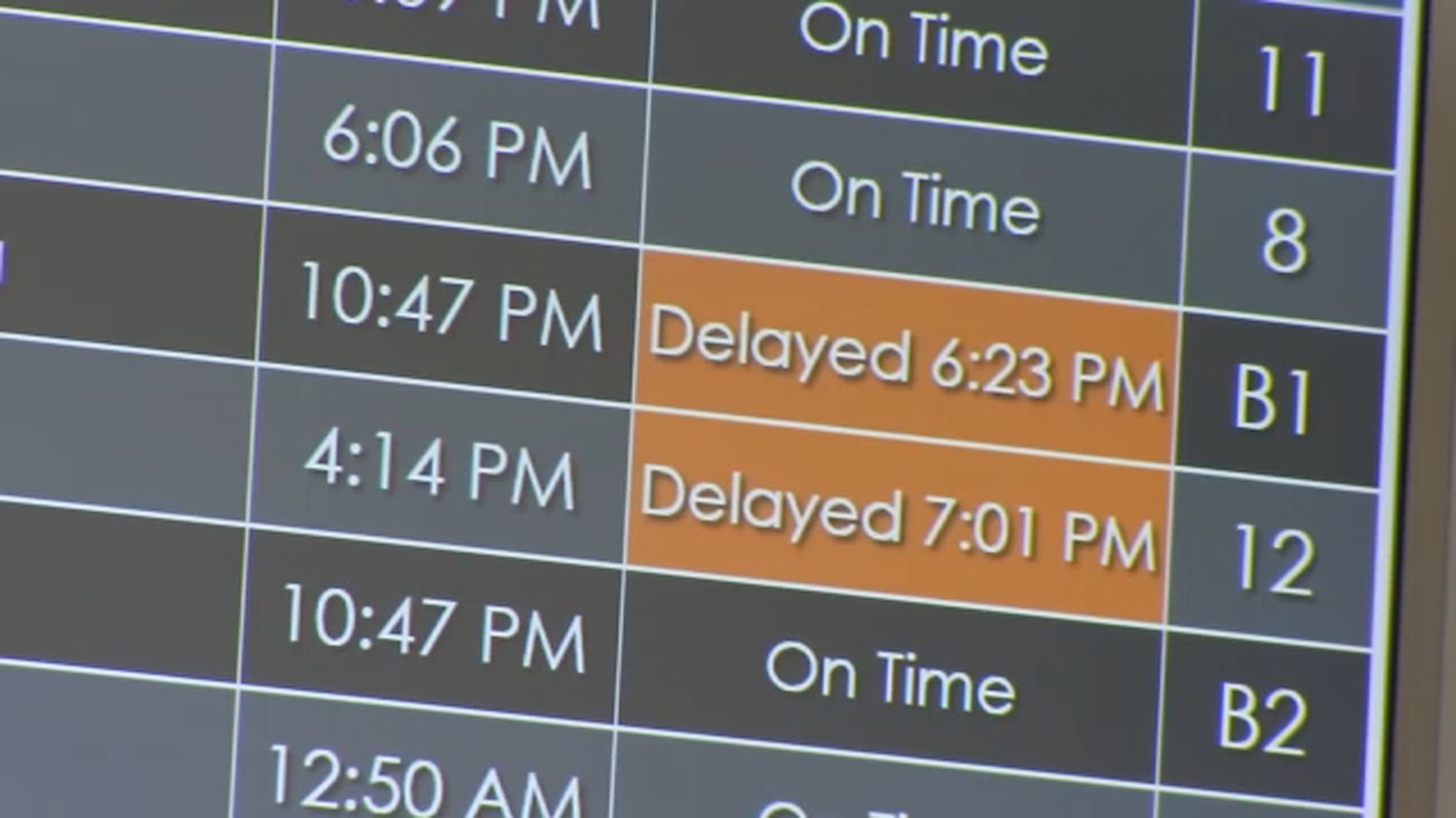 Dense fog causes flight delays and cancellations at Fresno Yosemite International Airport