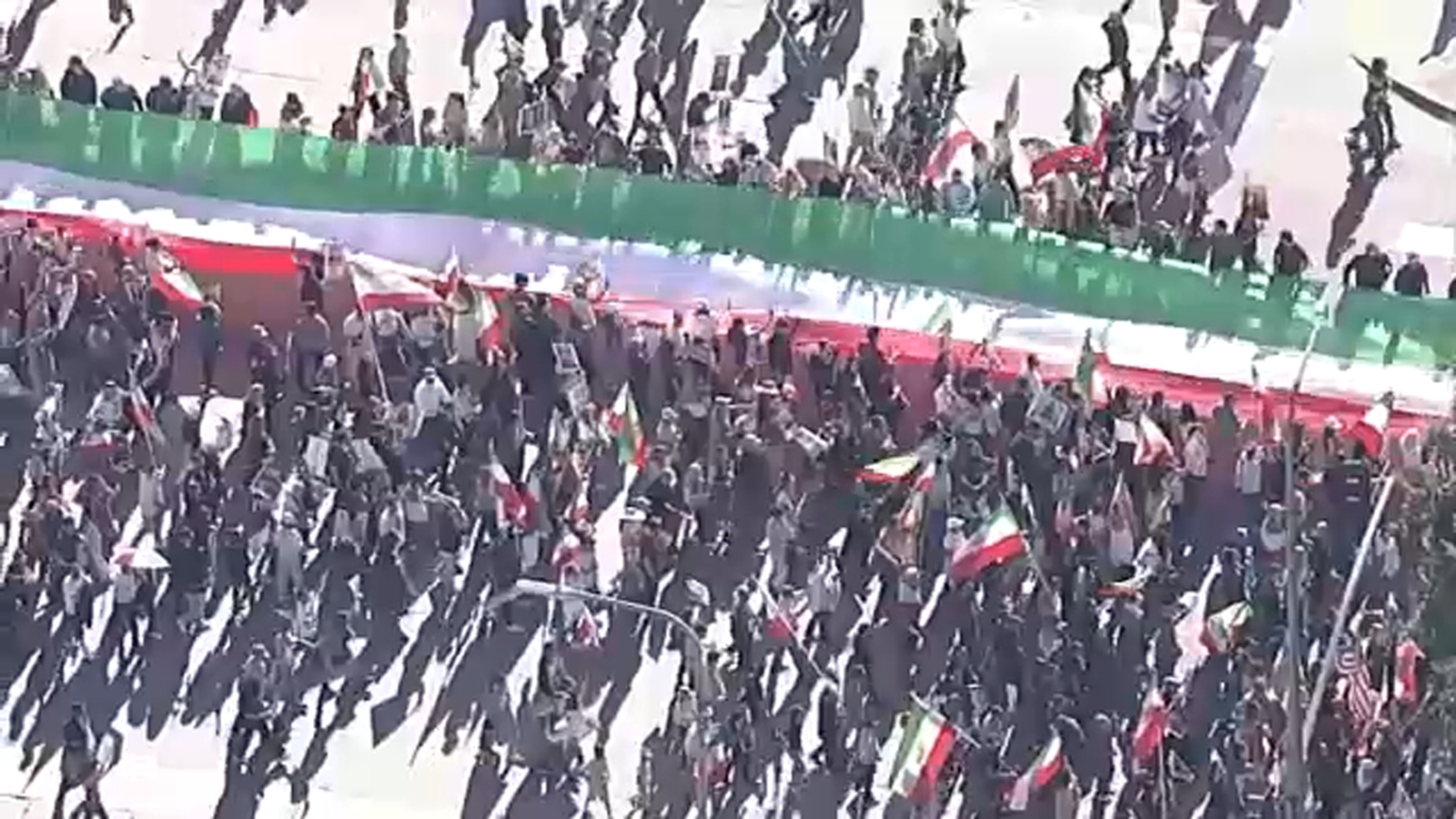 Hundreds gather for downtown Los Angeles protest in support of Iranian people amid deadly protests